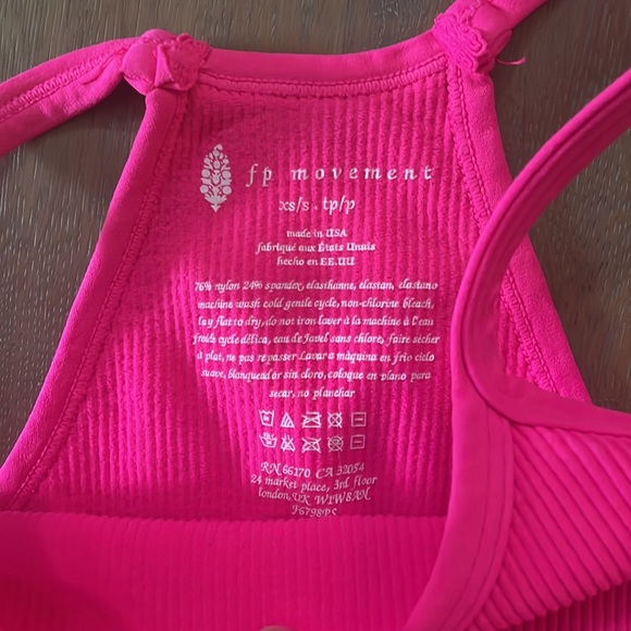 NWOT Free People Happiness Runs Crop- size XS/S - Picture 2 of 9